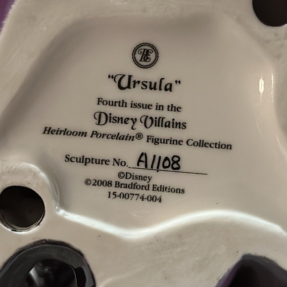 Bradford Editions, Disney Villains Heirloom Porcelain Figurines “Ursula” - Picture 16 of 16